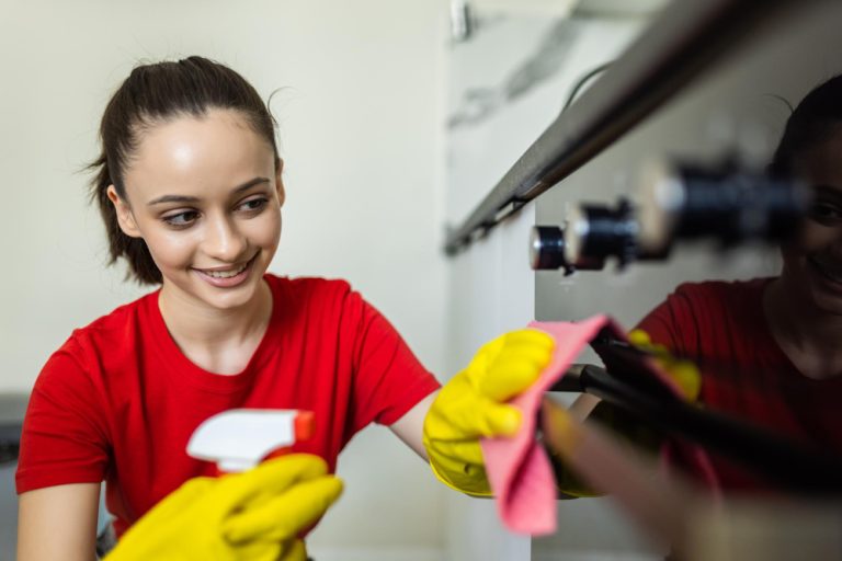 Comment devenir Employée de maison : ficher métier